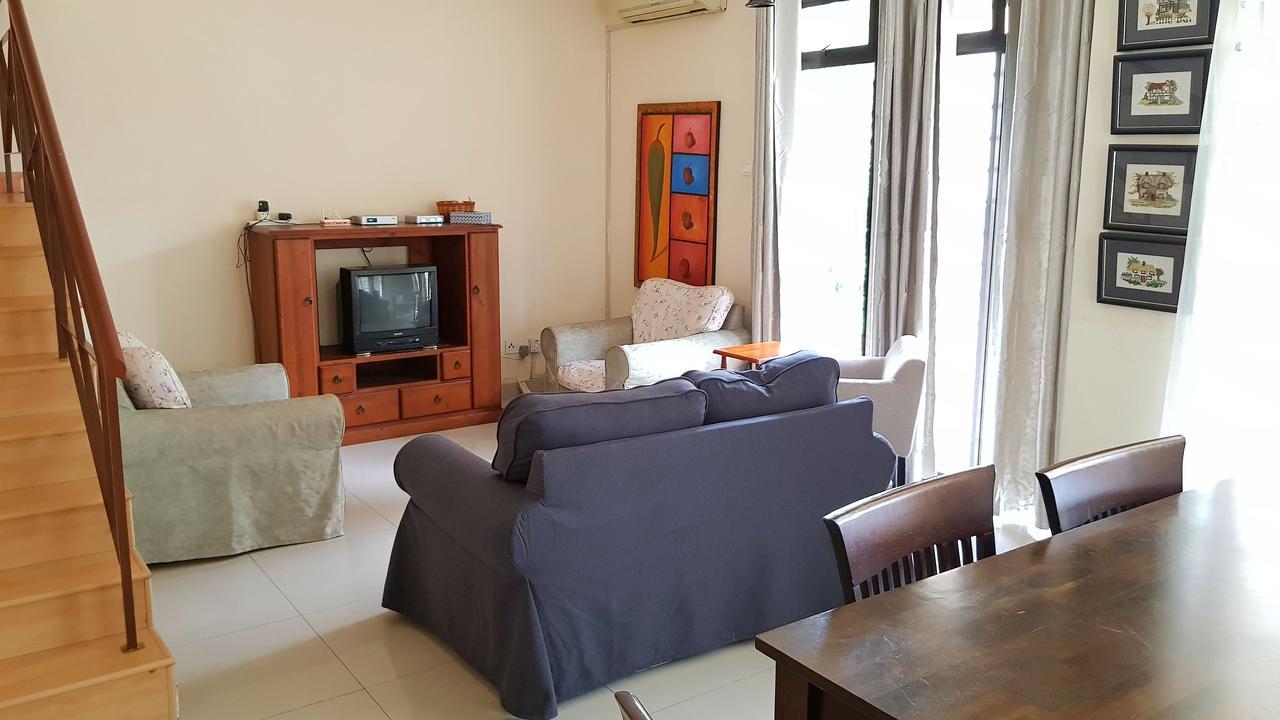 P12 Homestay Путраджая Екстериор снимка